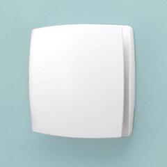 Breeze T Extractor Bathroom Fan, White Modern