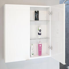 PATELLO WHITE 2 DOOR WALL CABINET GLASS SHELVES Bathroom Wall Cabinet Modern