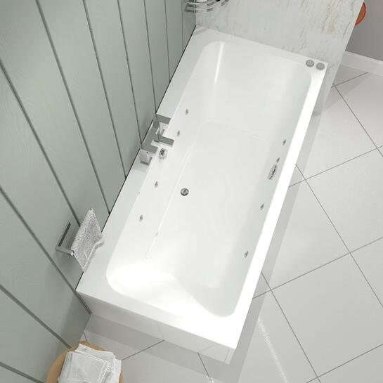 Whirlpool Bath: 6 Jets (3 either side)