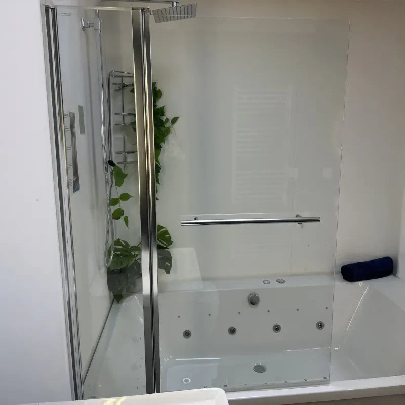 1400mm Square Bath Screen, Inline Panel & Rail Radiant