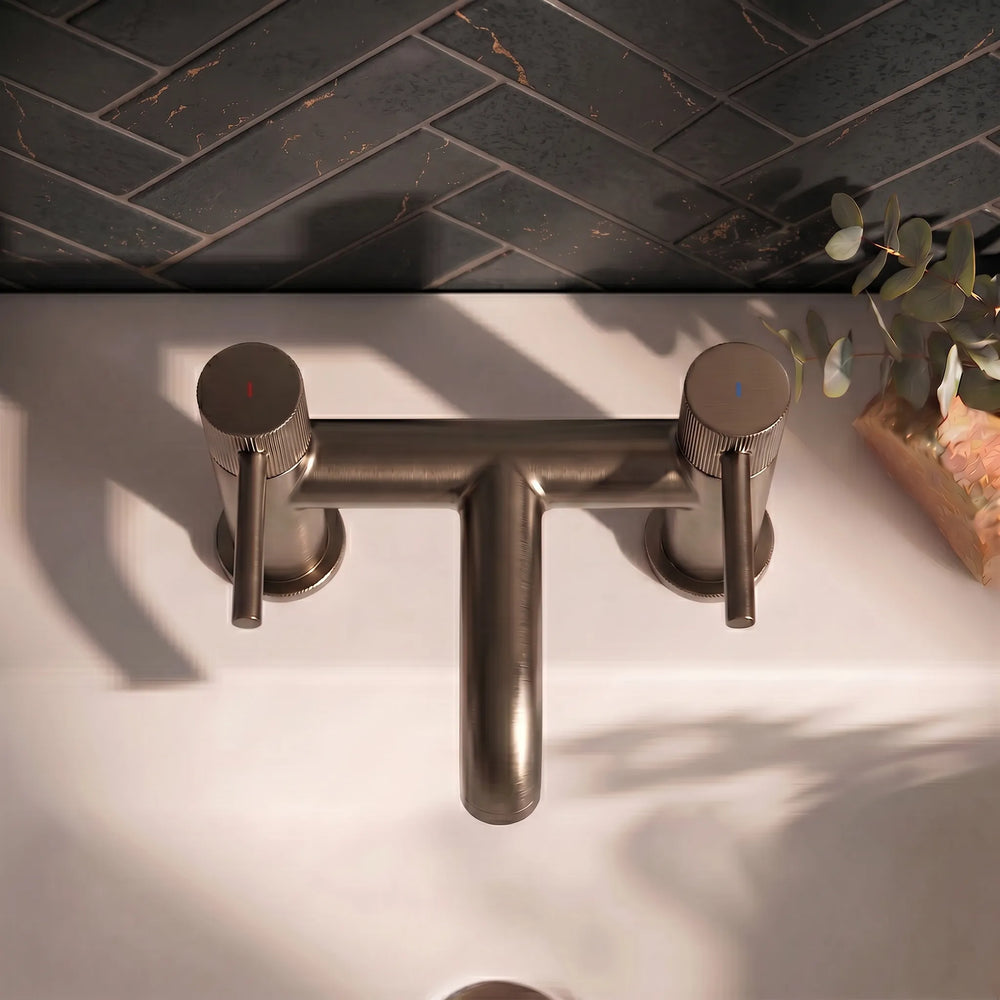 Fluted Brushed Bronze Bath Filler