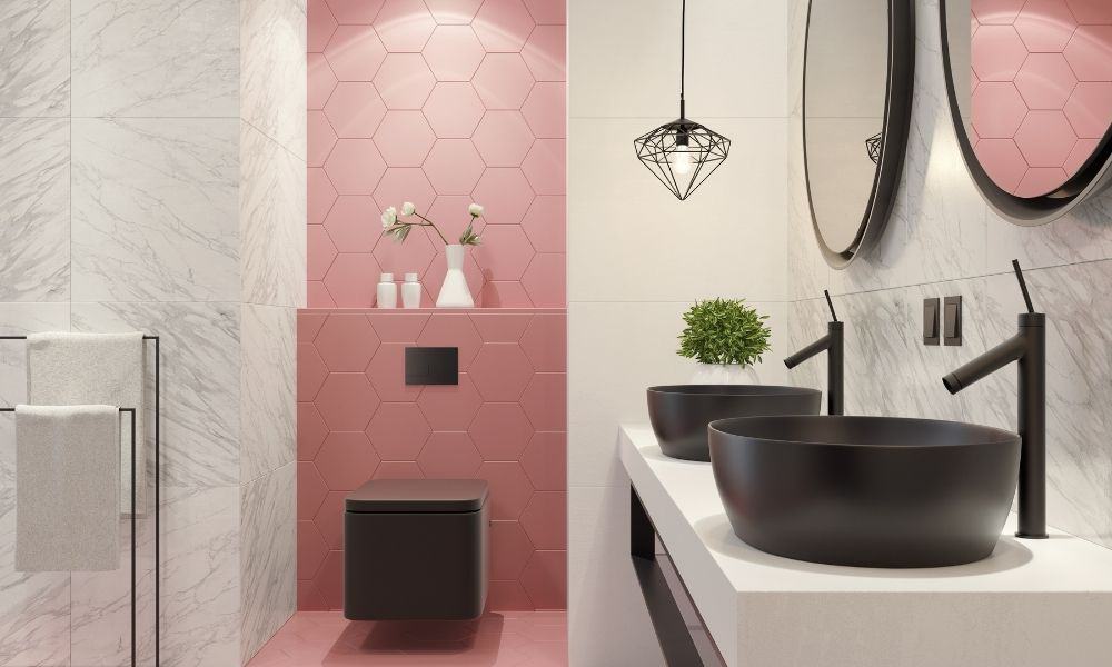 Small-Bathroom-With-Pastel-Walls-Calm-Decor