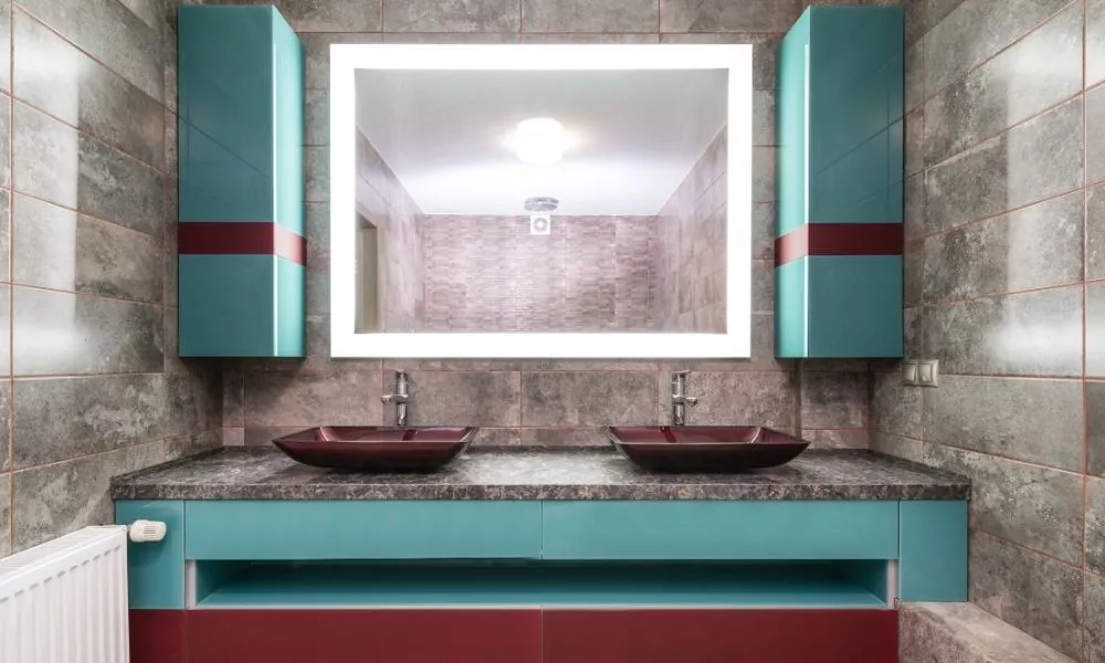 Large-Bathroom-Mirror-and-Bathroom-Lights