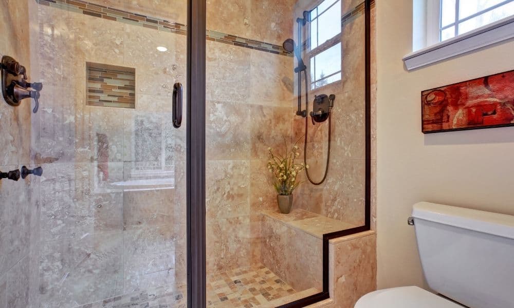 Image-Of-A-Clear-Glass-Bathroom-Shower-Screen