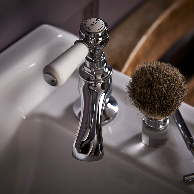 WHITE BATH TAPS WITH LEVER & HEX COLLAR