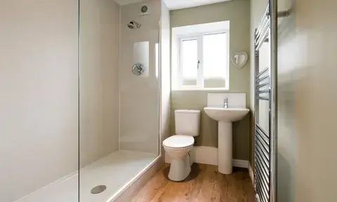 Small Bathroom Spaces