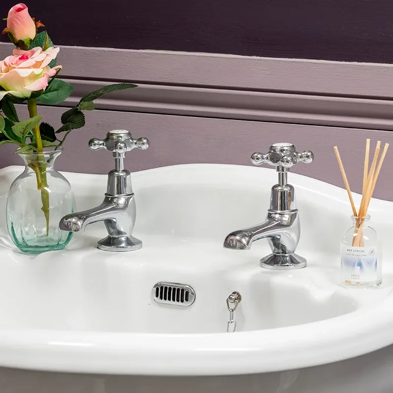 BAYSWATER BASIN TAPS WITH CROSSHEAD HANDLES