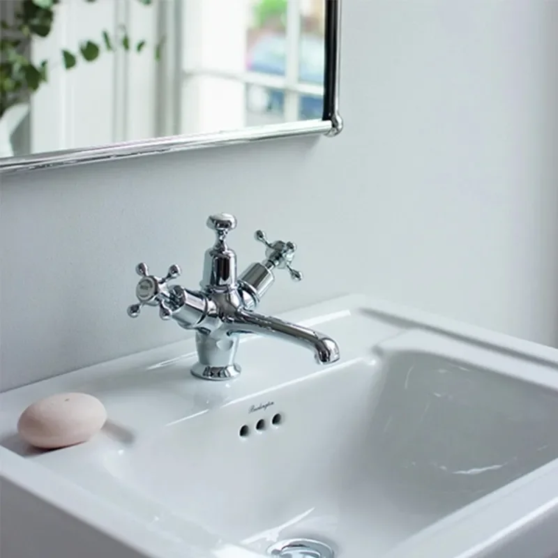 Claremont Basin Mixer with high central indice with plug and chain waste