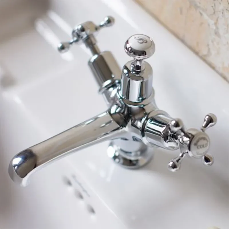 Anglesey Basin Mixer With High Central Indice With Plug and Chain Waste