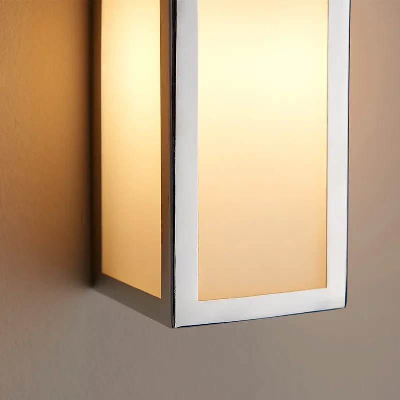 Glass Wall Light: 1 Bulb