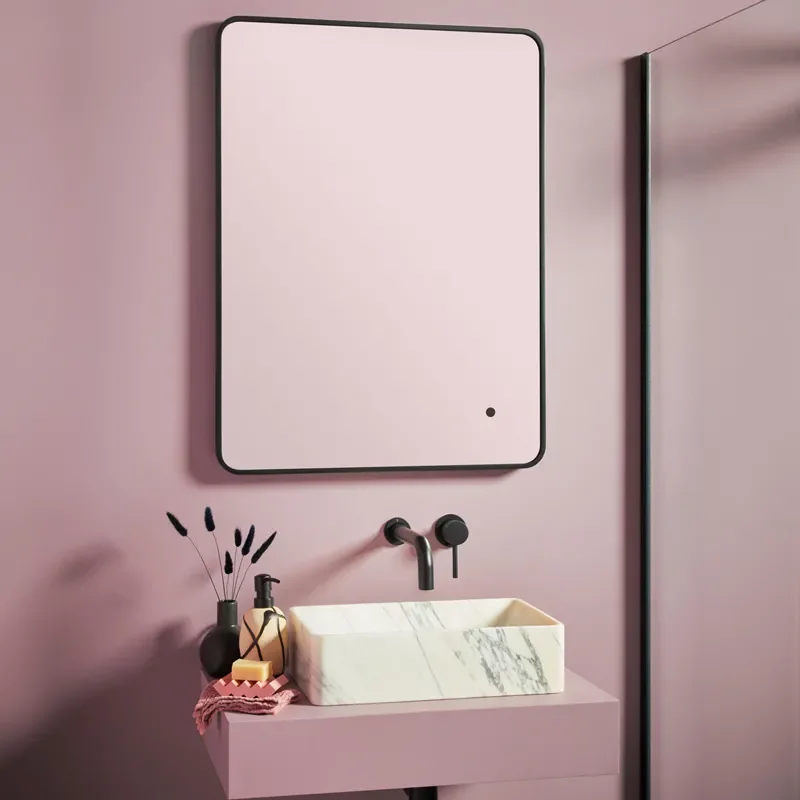 glade 600 x 800 black mirror