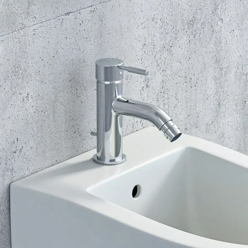Design Bidet Monobloc With Pop-up Waste