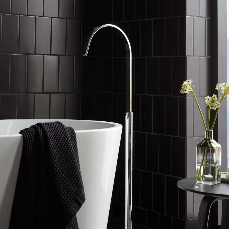 Geo Bath Spout Floor Mounted