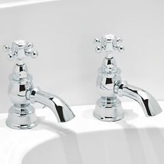 Hartlebury Bath Pillar Taps Chrome