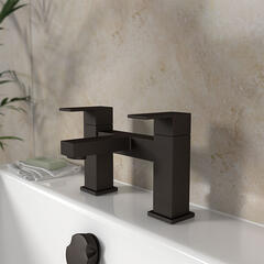 Glade Matt Black Bath Filler Tap Side View 