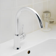 Mono Sink Mixer With Swivel Spout Single Lever Deck Mounted