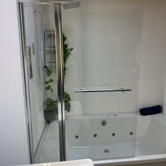 Square Bath Screen with Fixed Panel Square Bath Screen with Fixed Panel