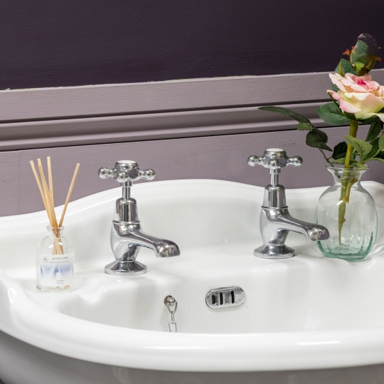 BAYSWATER BATH TAPS WITH CROSSHEAD HANDLES