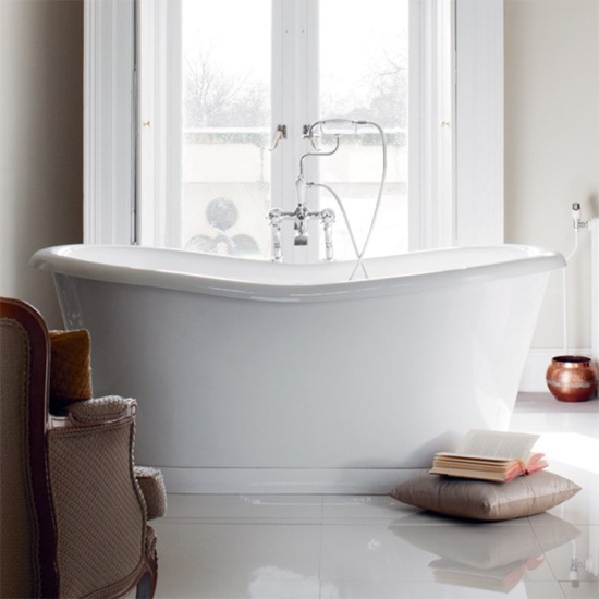 Admiral 1650 Free standing double ended bath
