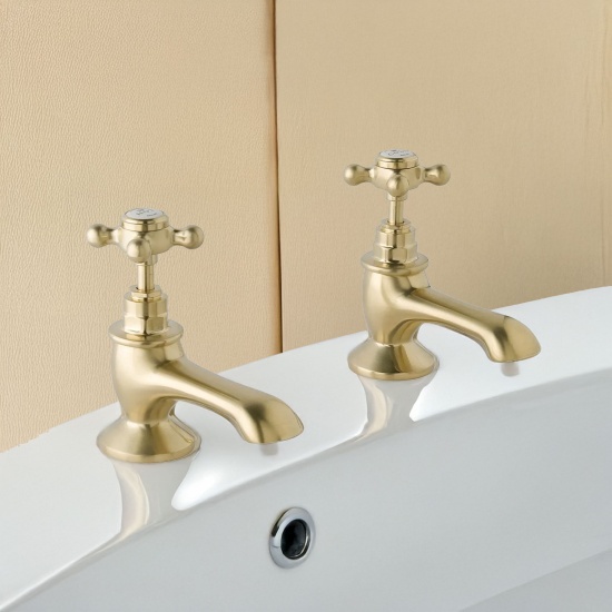 BC Designs victrion gold crosshead bath pillar taps