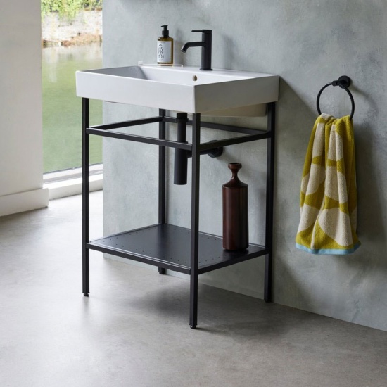 britton shoreditch 600mm washbasin with black frame