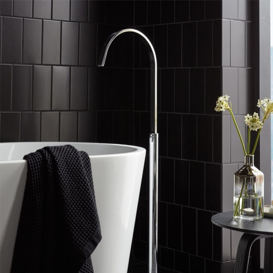 Geo Bath Spout Floor Mounted