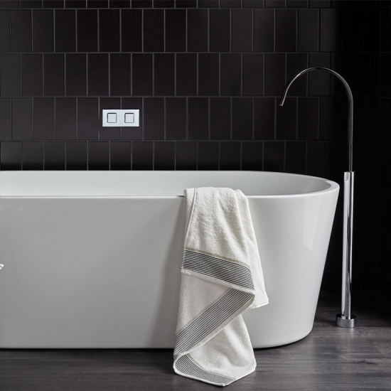 Geo Bath Spout Floor Mounted
