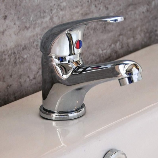 Poma Basin Mono Tap With Popup Waste