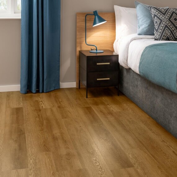 Voyage Oak - Amtico Click Vinyl Floor Tiles (1.73 SQM Pack) - Embossed Wood Effect