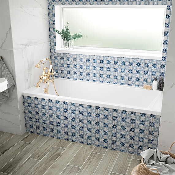 BC Designs Durham 1500 White Single-ended Bath