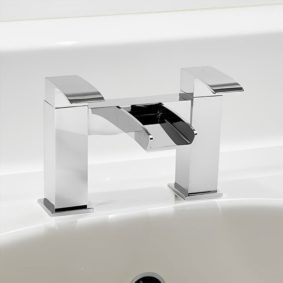 Ca Series Waterfall Deck Mounted Bath Filler Tap