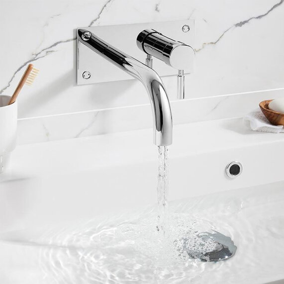 Design Basin Set with 21cm Spout Wall Mounted