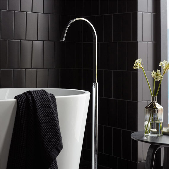Geo Bath Spout Floor Mounted