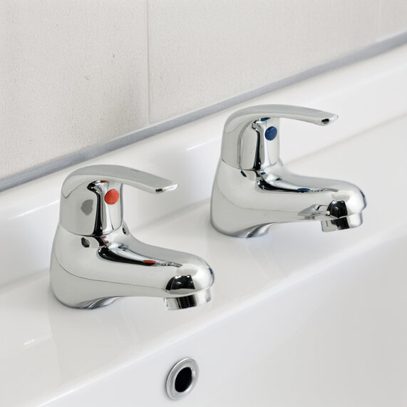 Matrix Pair Bath Pillar Taps