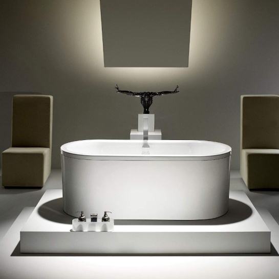 Kaldewei Centro Duo Oval Steel Bath Room Scene Kaldewei Centro Duo Oval Steel Bath Room Scene