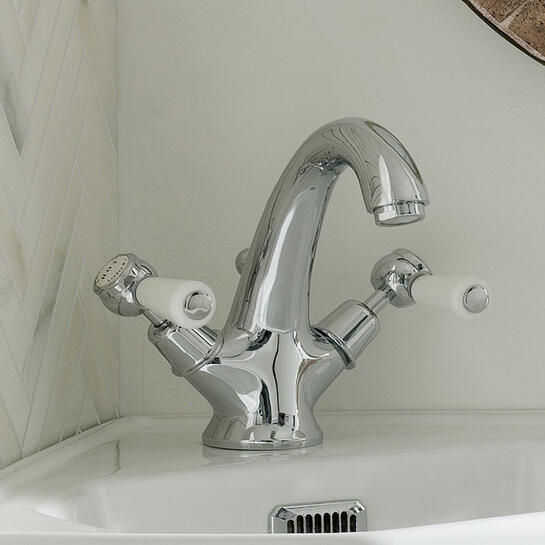 Bayswater Traditional Mono Basin Mixer Bathroom Tap With Lever Handles